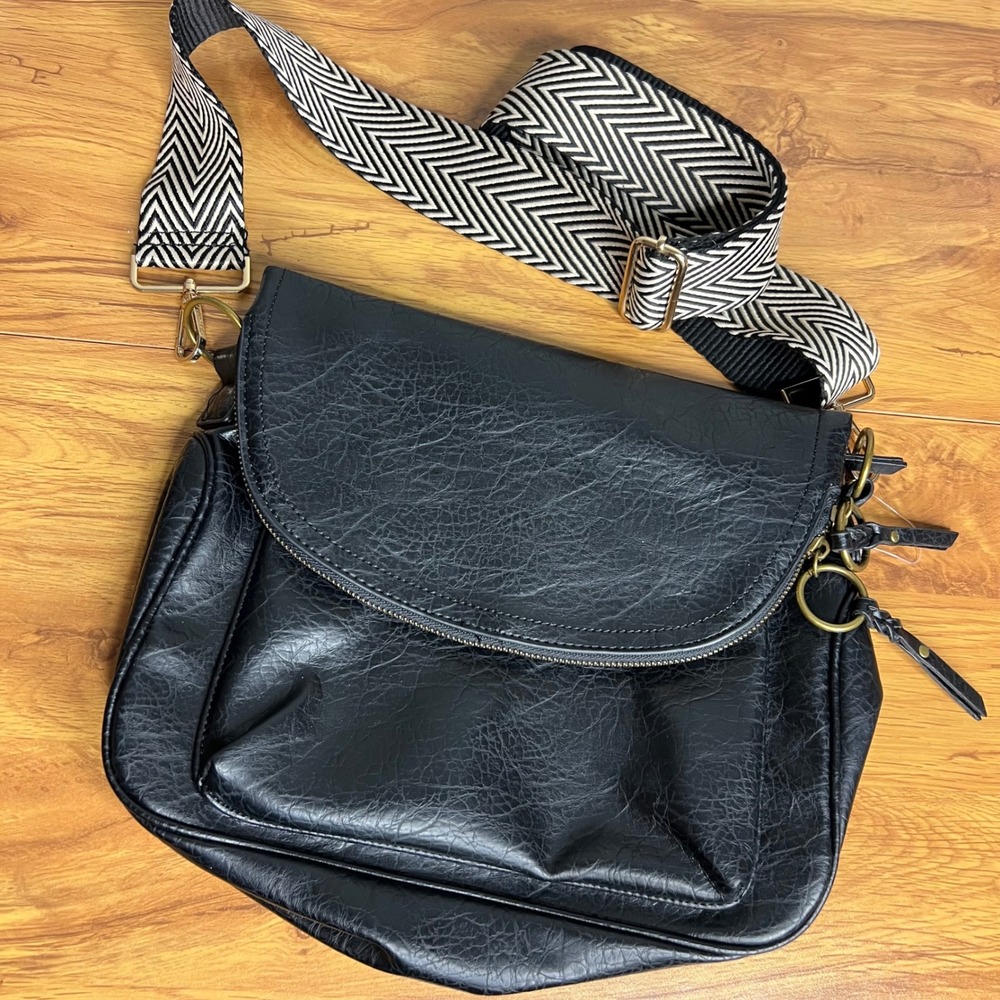 Vegan Leather Crossbody Bag Black Wide Chevron Guitar Strap Boho NEW